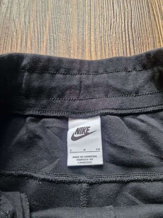 Страхотно мъжко спортно долнище NIKE размер S