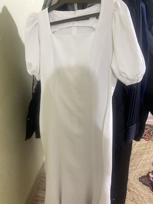 белое платье новое