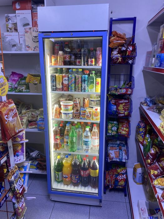 холодильник витринный