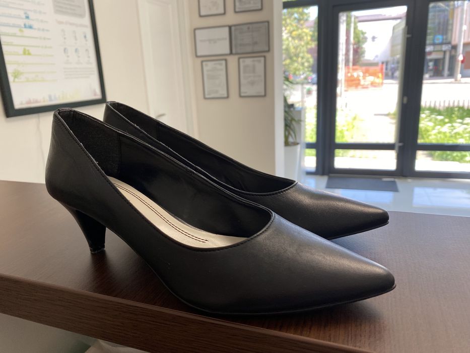 Pantofi stiletto piele negri 38 toc mic