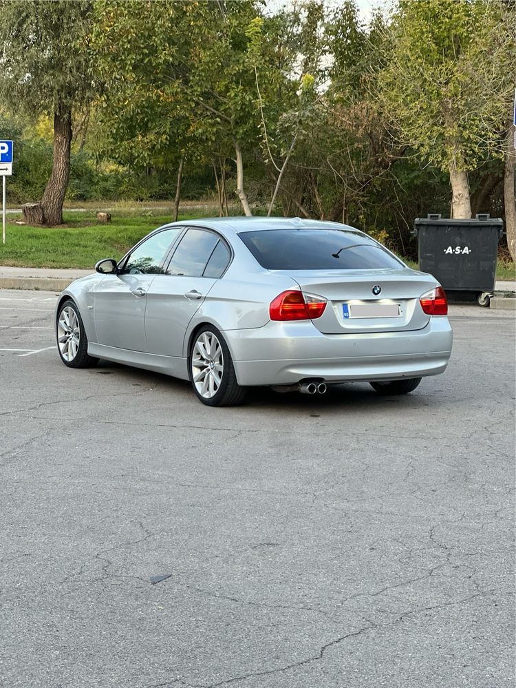 Bmw 325i.