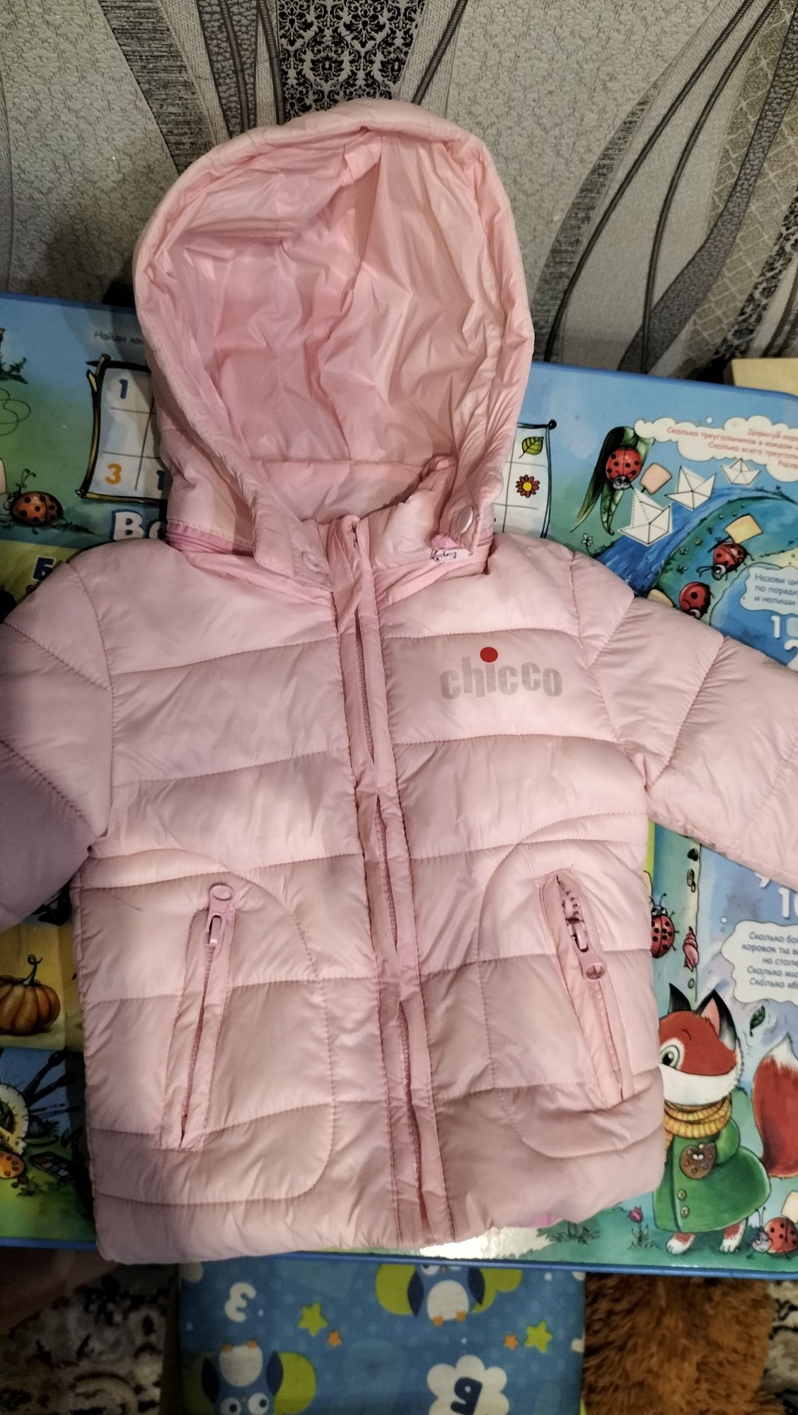 Продам куртку от 1-2 лет примерно