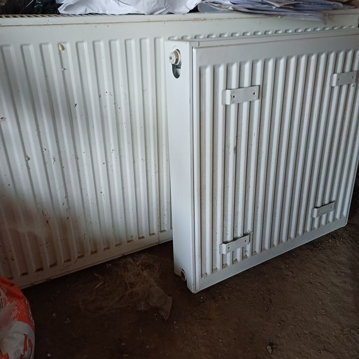 Vând Calorifere din oțel