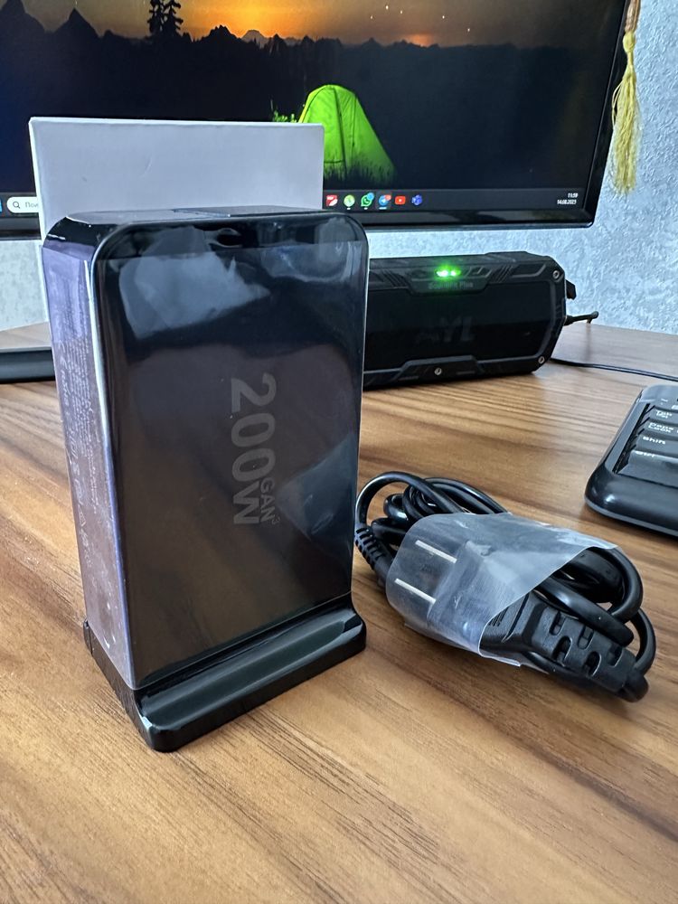 Док станция, Зарядное устройсто Gan Pro Desktop Fast Charger