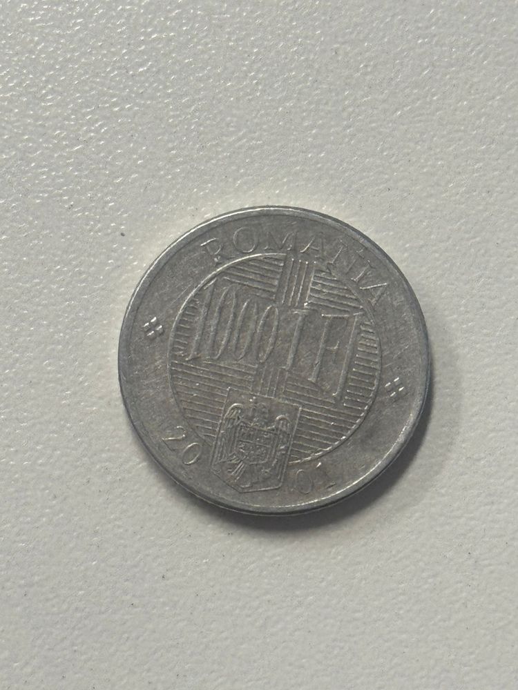 Vand moneda 1000 lei din 2001