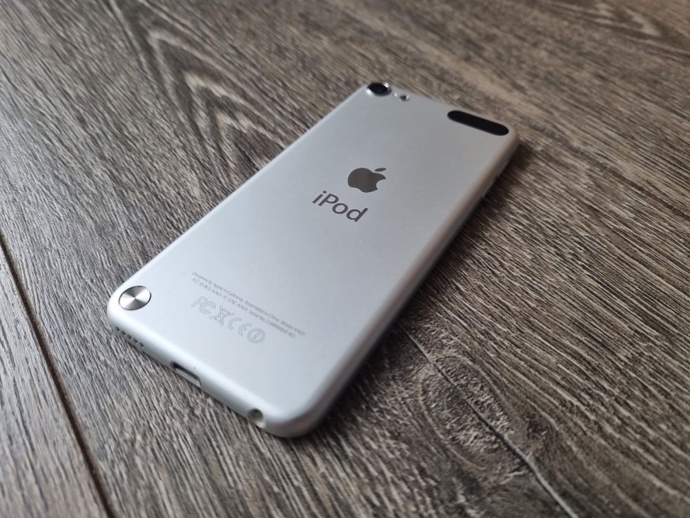 iPod Touch APPLE 5th gen ,impecabil