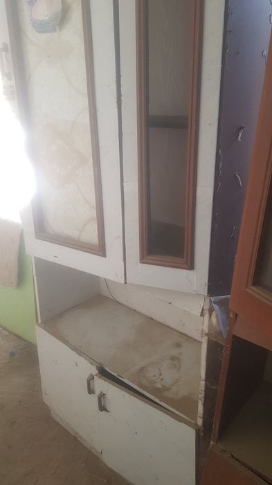 Eski shkaflar sotiladi