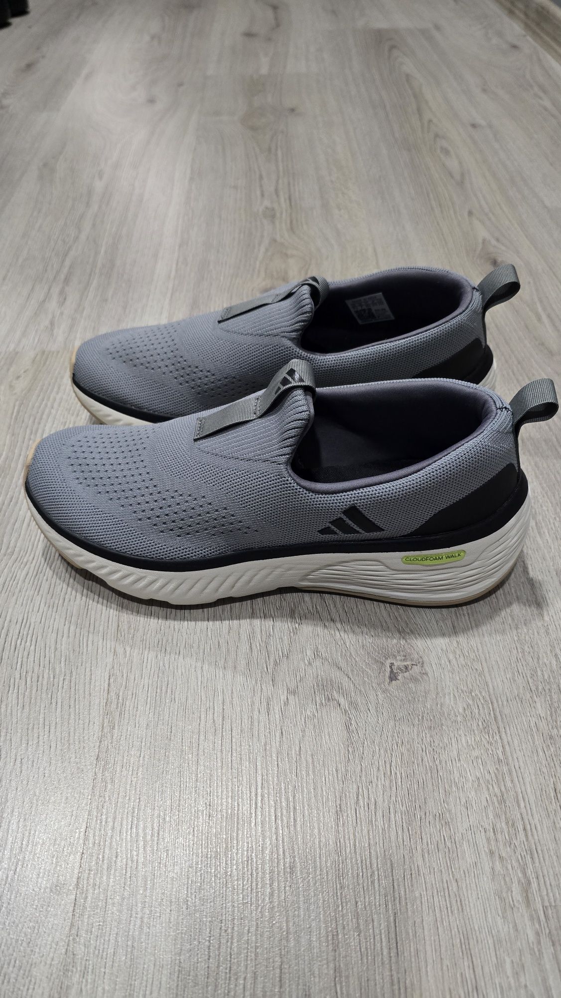 Маратонки Adidas 41 Нови!