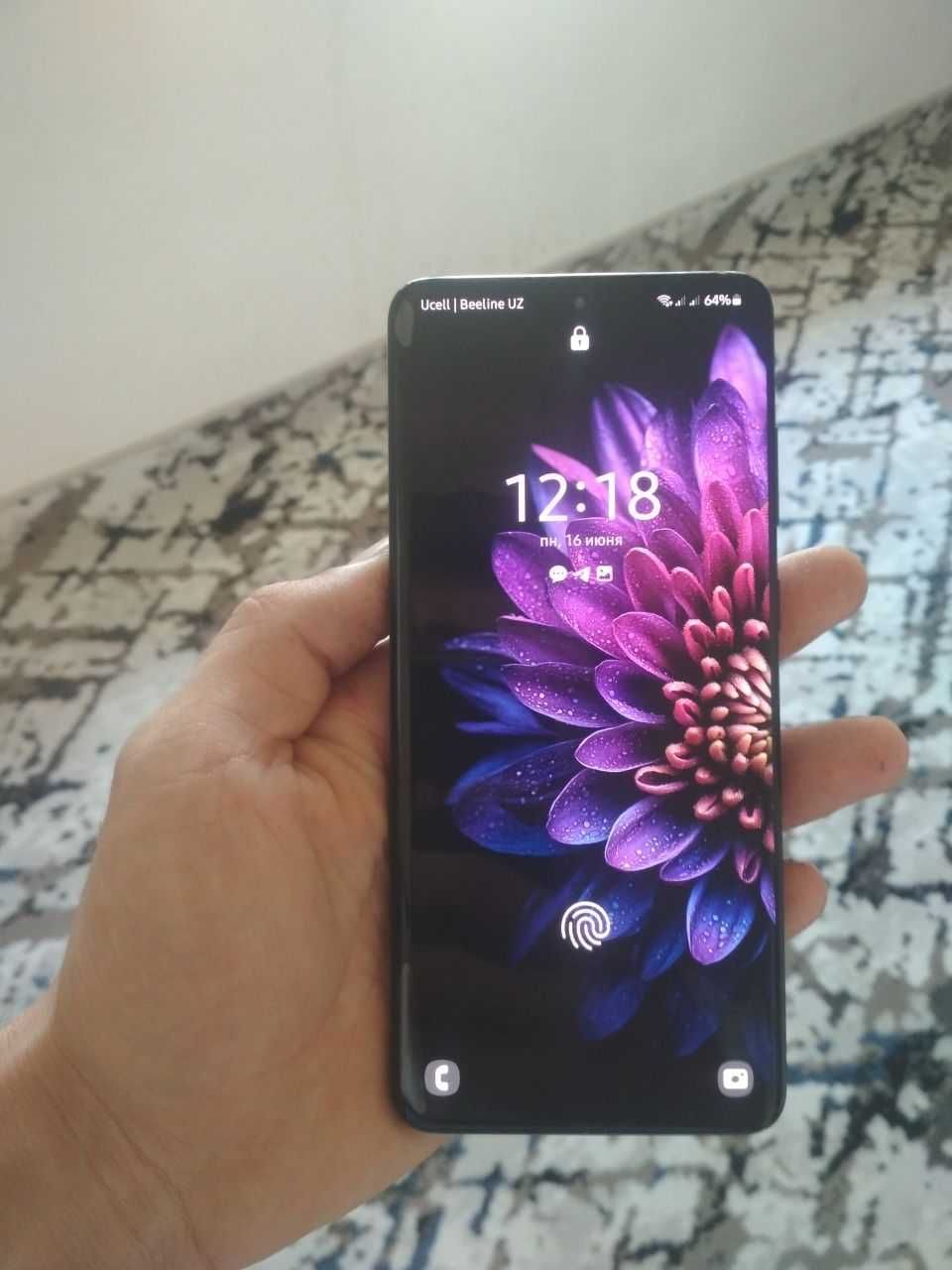 Samsung Galaxy s20 plus 8/128