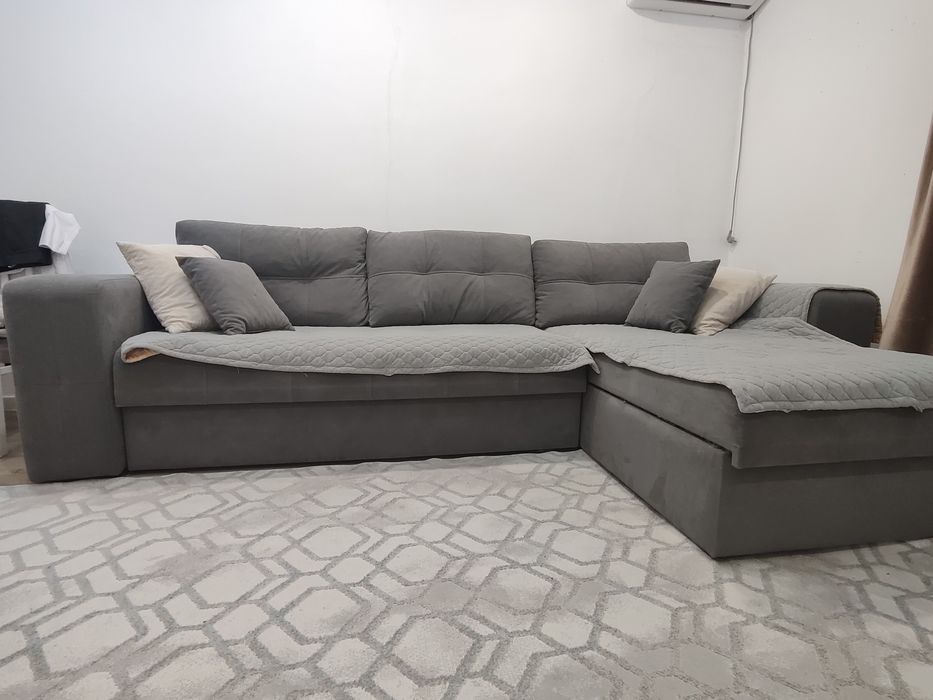 Диван, кровать в хорошем состоянии