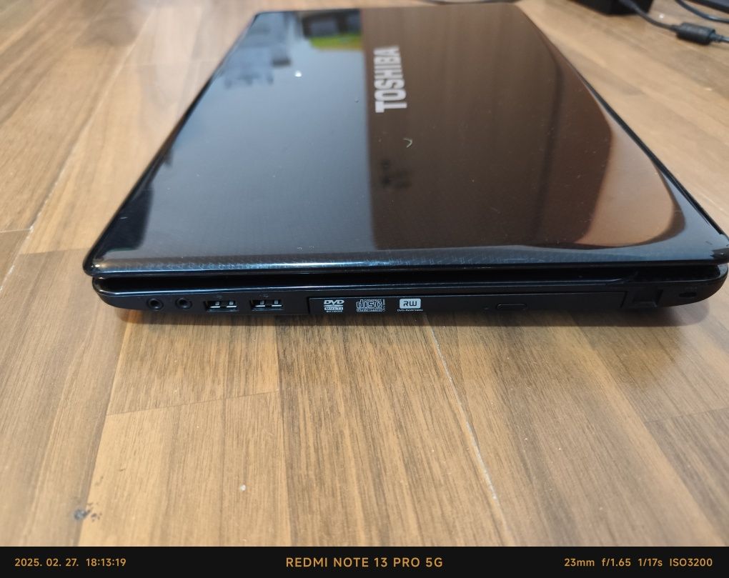 Laptop Toshiba cu display mare 17 inch, 4Gb RAM, SSD Samsung Evo 240Gb