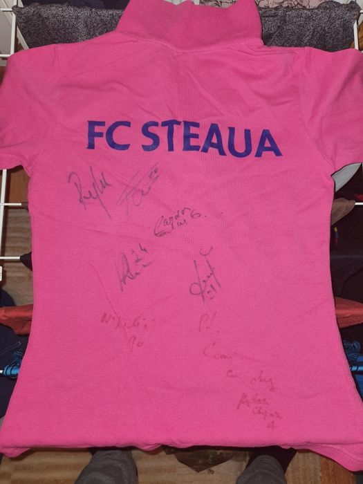 Tricou colectie semnat jucatori ai Steaua Bucuresti si antrenor Reghe