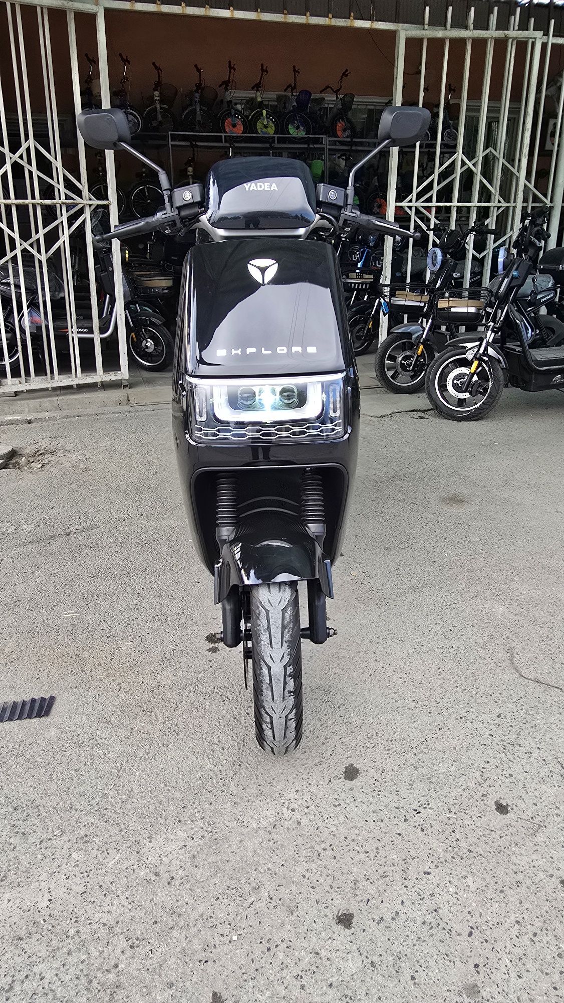Brend nomi YADEA E10 skuter