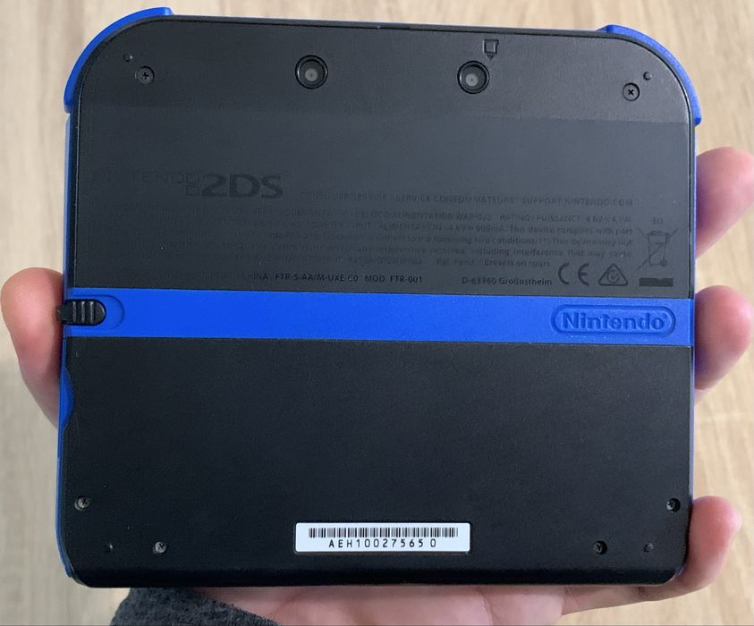 Продавам Nintendo 2Ds