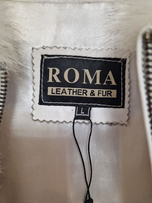 Blana Albă cu mâneci și glugă detașabilă