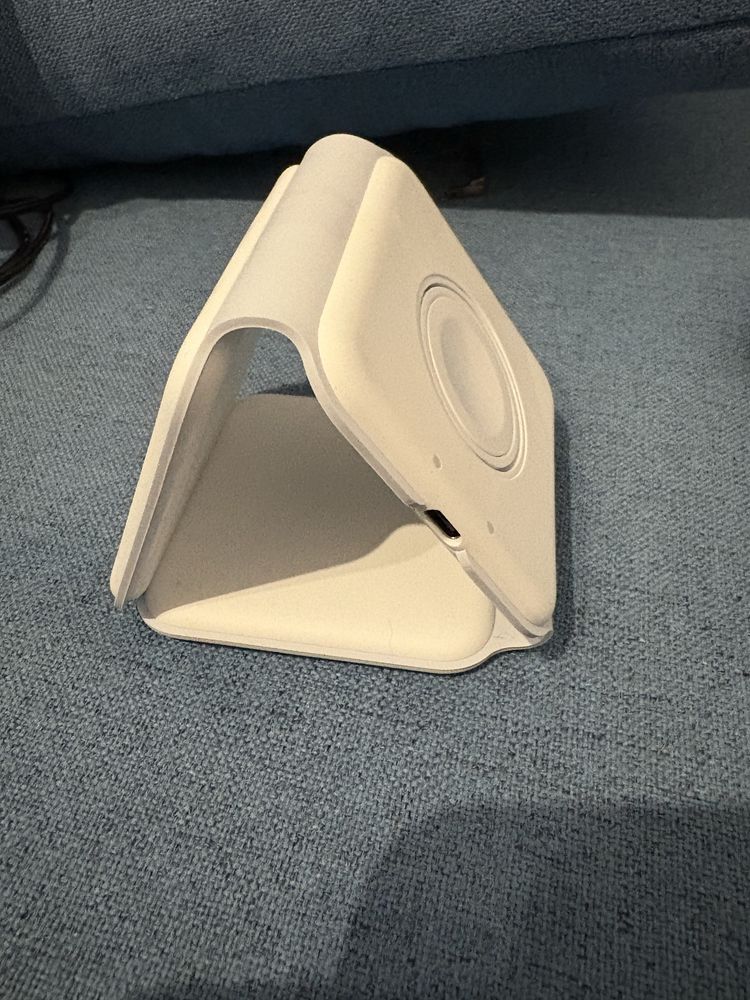 Зарядно за apple устройства /magsafe