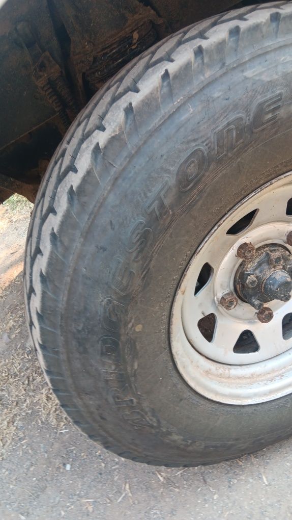 Land rover defender джанти Bridgestone гуми джип 225 95 16