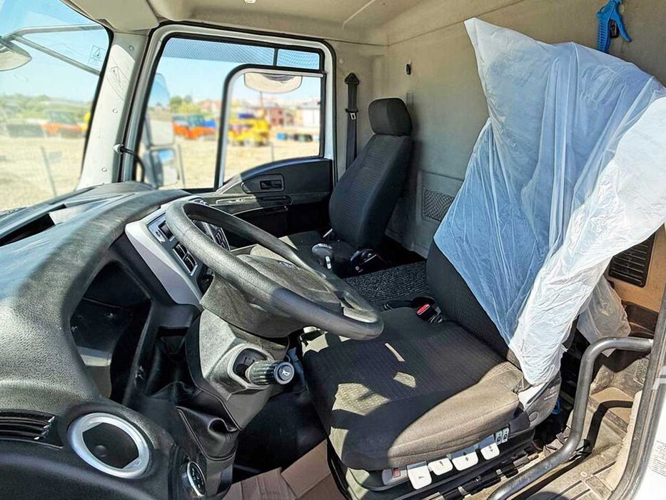 Самосвал Ford 4142D DC