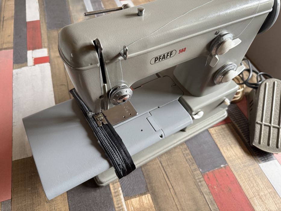 Masina cusut Pfaff 360