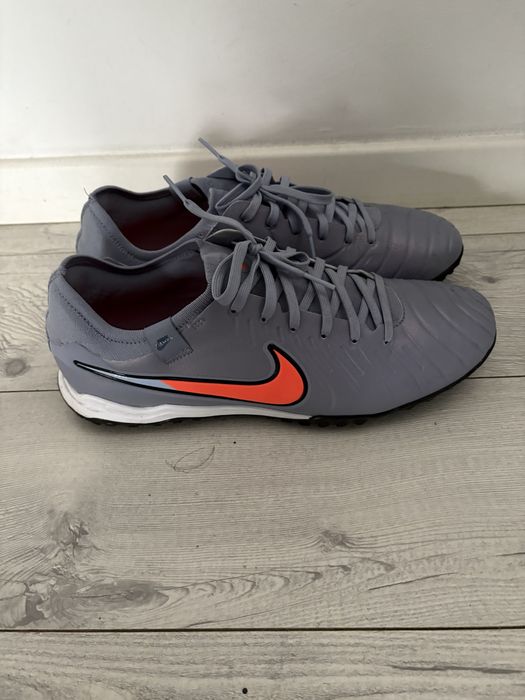 Vand ghete nike tiempo