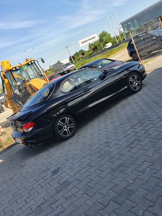 Vand sau schimb hyunday coupe 2001
