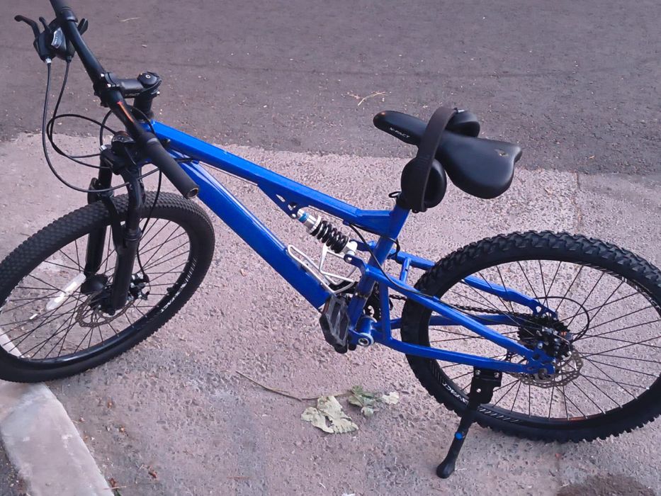 Vand bicicleta in stare buna de functionare