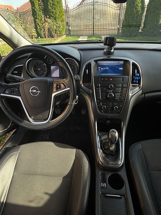 Opel Astra 2012 1.7 CDI 125 CP SUPER OFERTA  NU FAC SCHIMB!!!