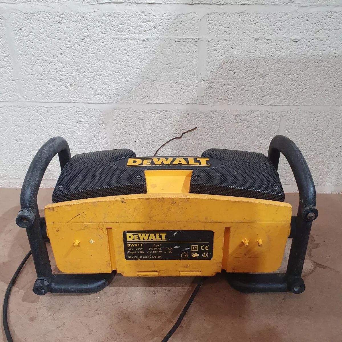 DeWalt Radio - original.