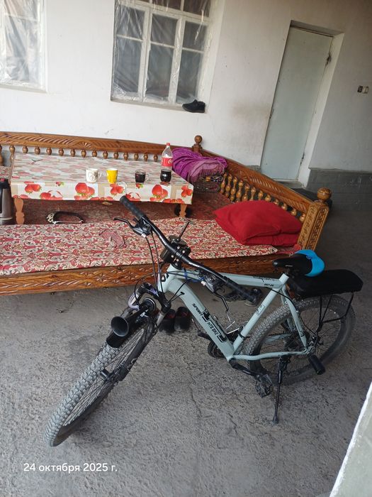 Velik sotladi abmen bor.