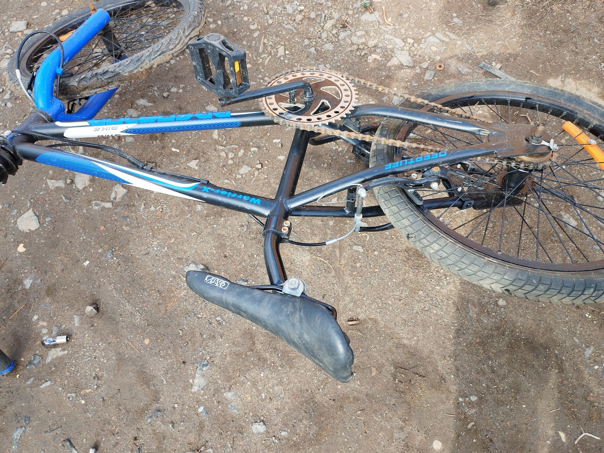 Bicicletă __bmx__