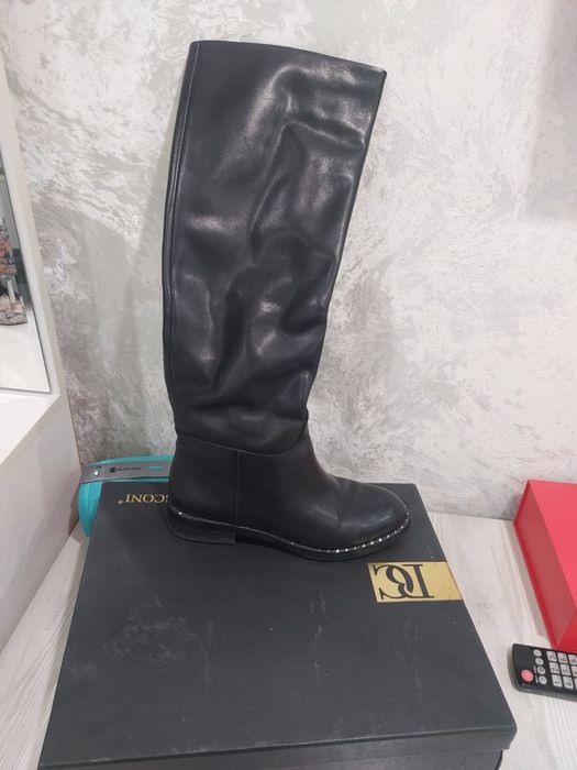 Продам зимние сапоги