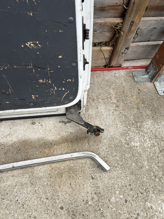 Panou Despartitor Volkswagen Caddy Usa Laterala Stanga Spate