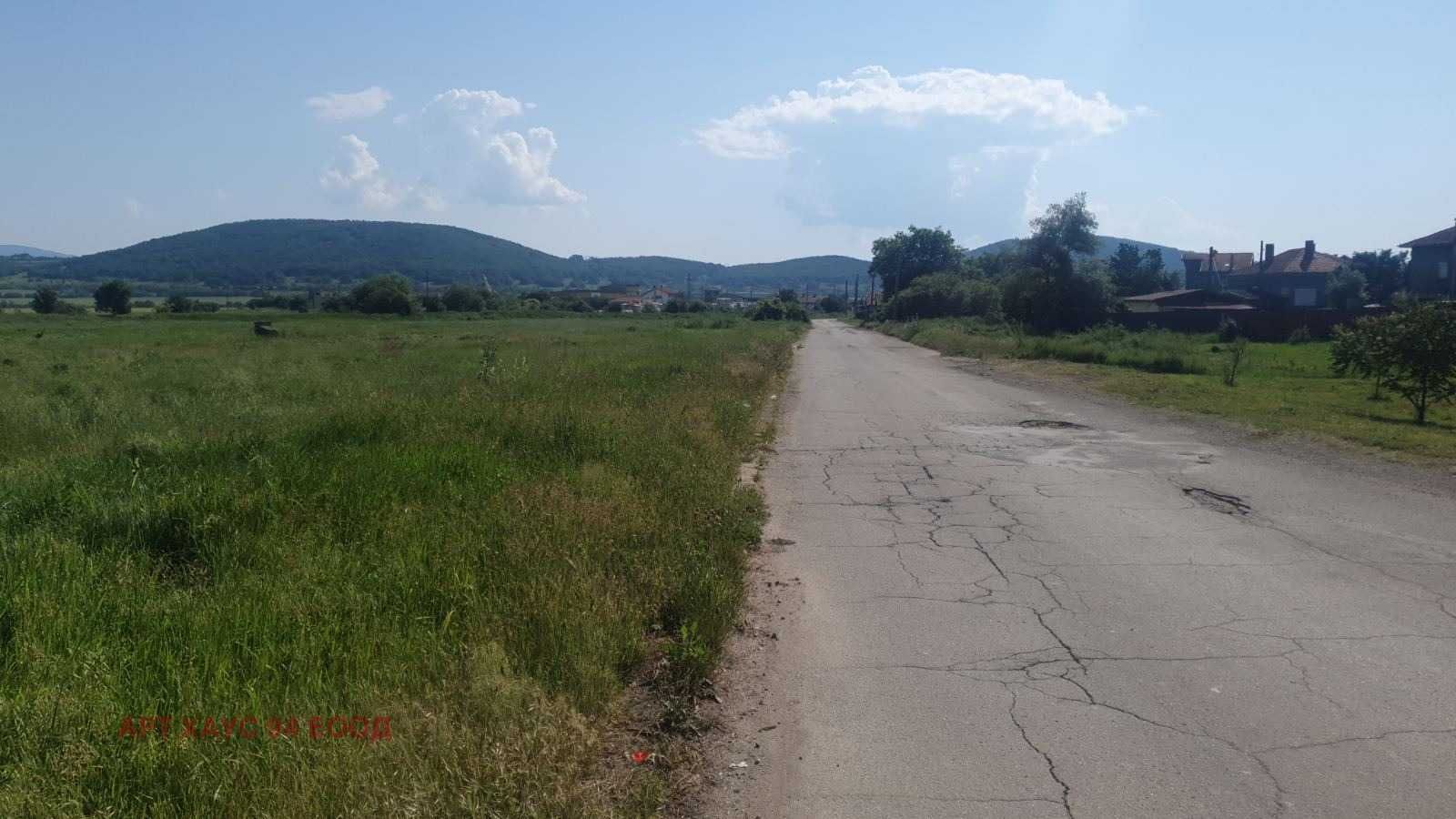 Продава ПАРЦЕЛ
област София, с. Горна Малина
с.Априлово