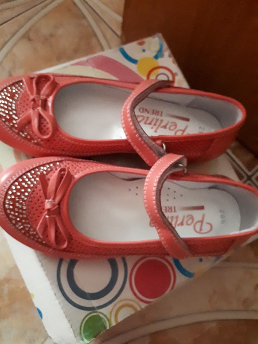 Продается новая ортопедическая обувь для девочек производства Турция
