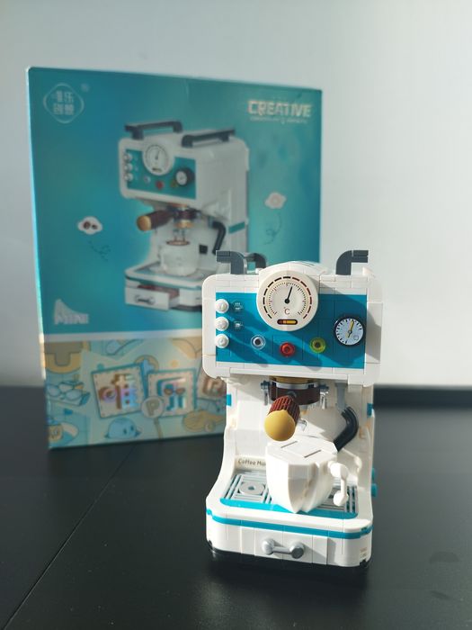 Конструктор от тип Лего - Кафемашина