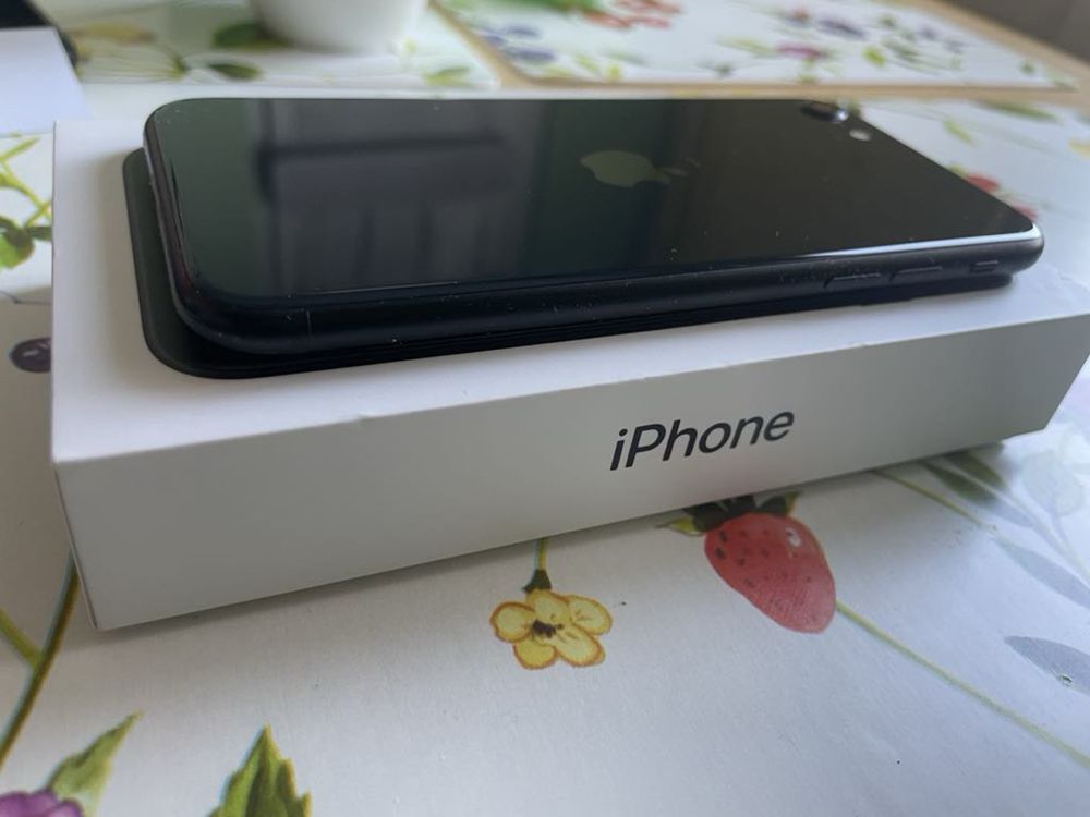 iPhone SE 3rd 5G