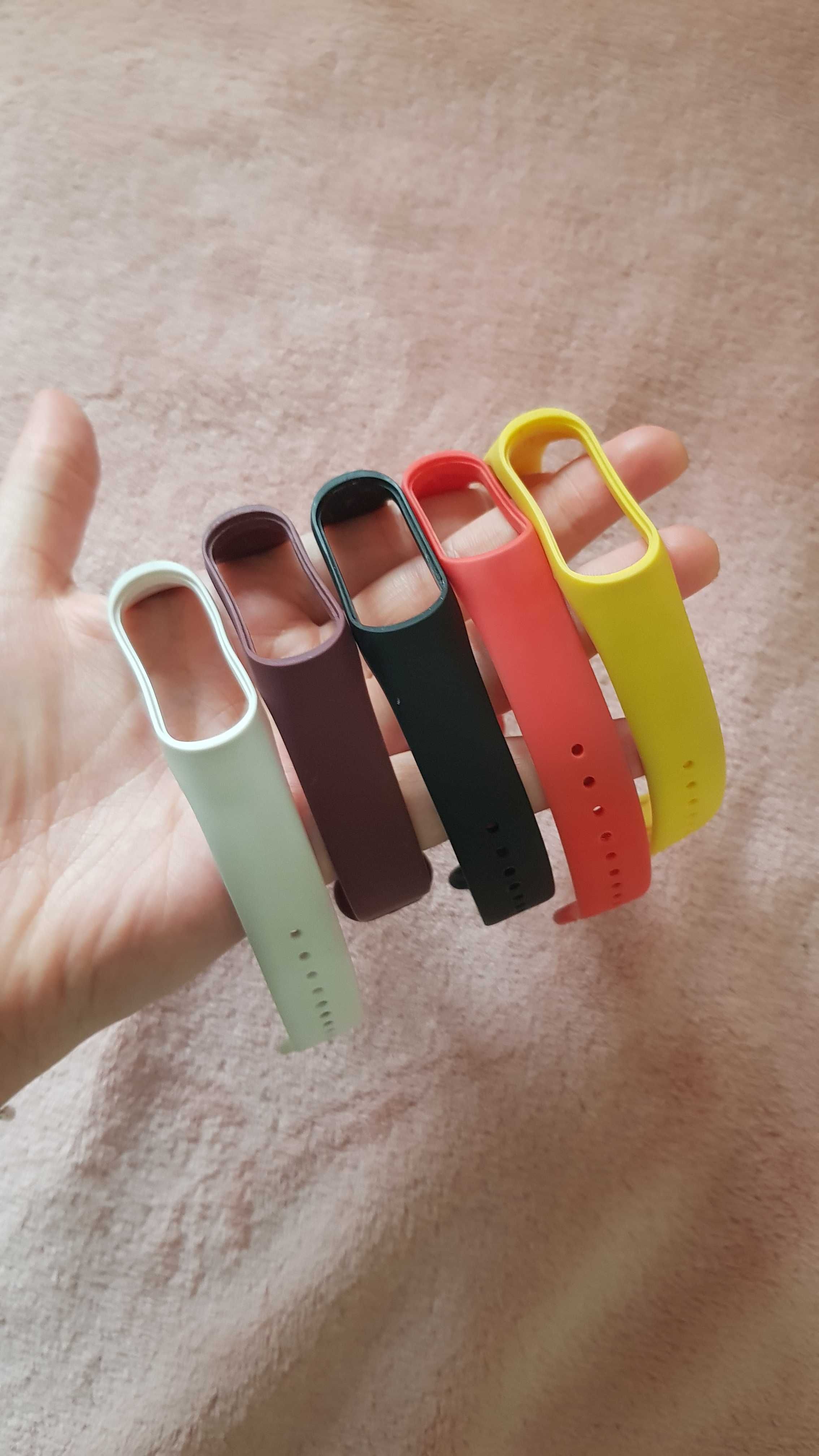 Xiaomi Mi Band 4 + 13 каишки и зарядно