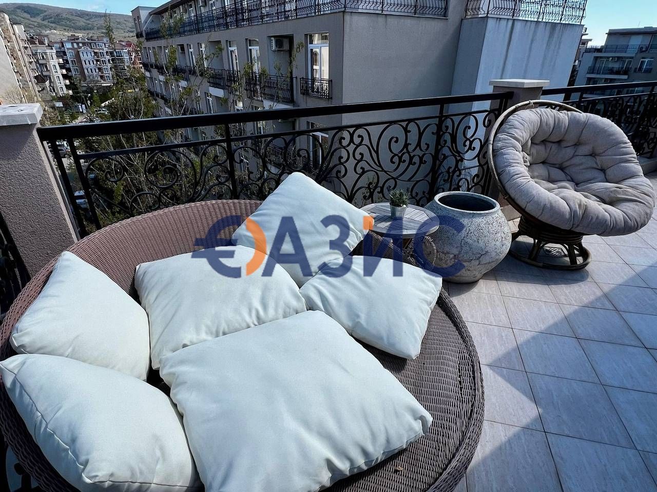 Продава се Тристаен апартамент в к.к. Слънчев бряг - 91 кв.м за 1418 €/кв.м - Снимка #11