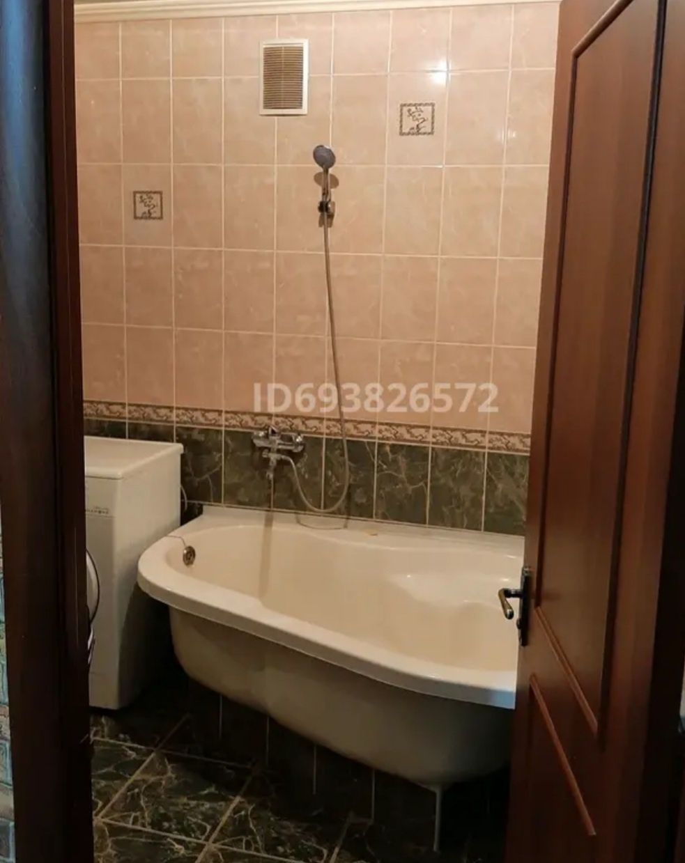 Продаётся в 3 микр. 2-х комн .квартира