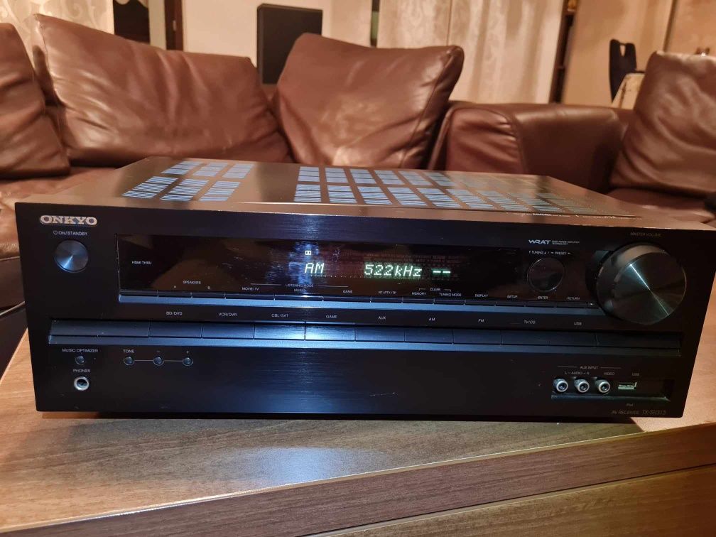 Vând 2 amplificatoare 7.1 Onkyo TX SR313 și Yamaha DSP-AX620