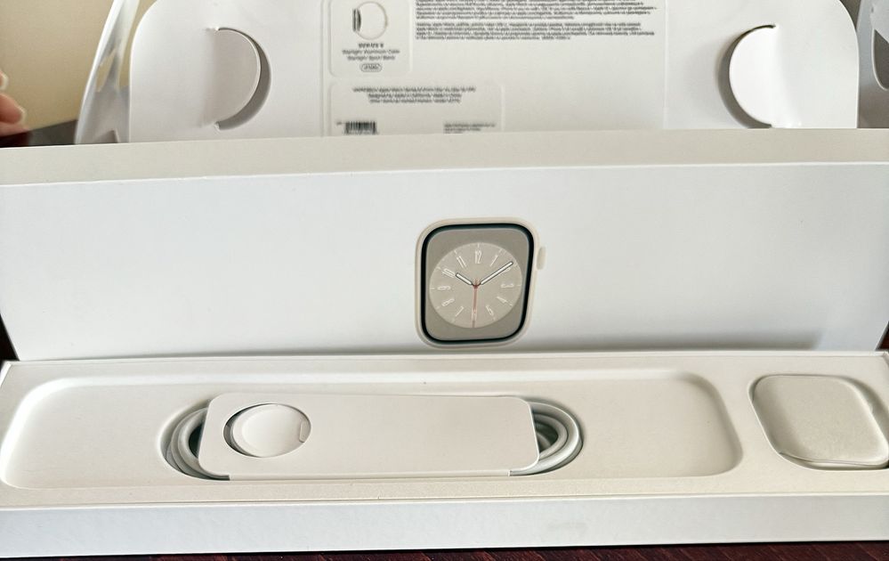 iWatch series 8, 41 мм
