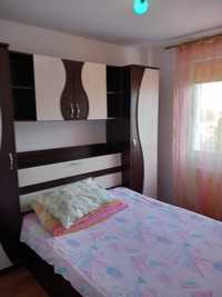 Inchiriez apartament 3 camere Dristor