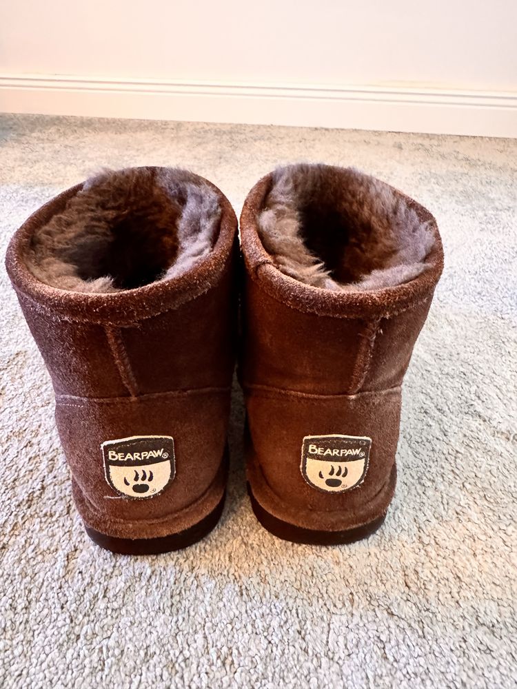 Vand ghete din piele intoarsa Bearpaw , Alyssa