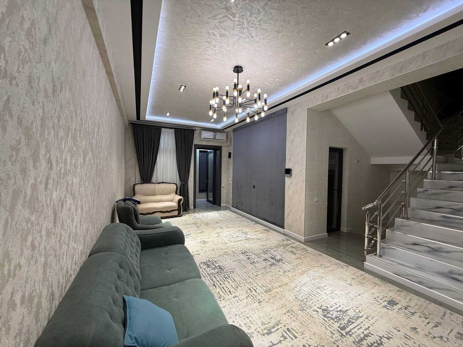 СРОЧНО !! Продаётся квартира в Мирабаде 1,75 сотих 5 комнат