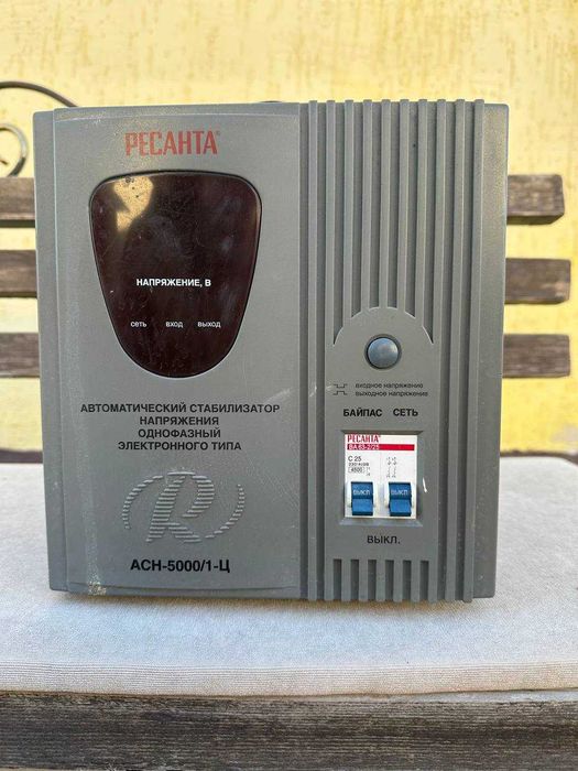 Стабилизатор напряжения Ресанта АСН-5000/1-Ц