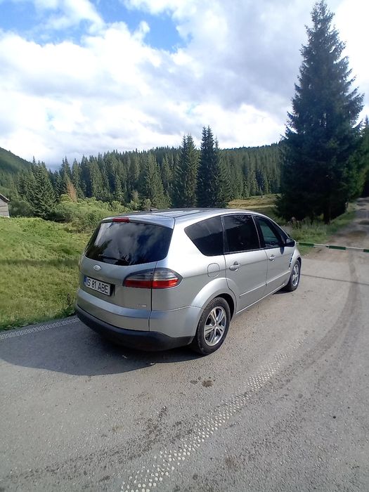 Vând Ford S max utilizat