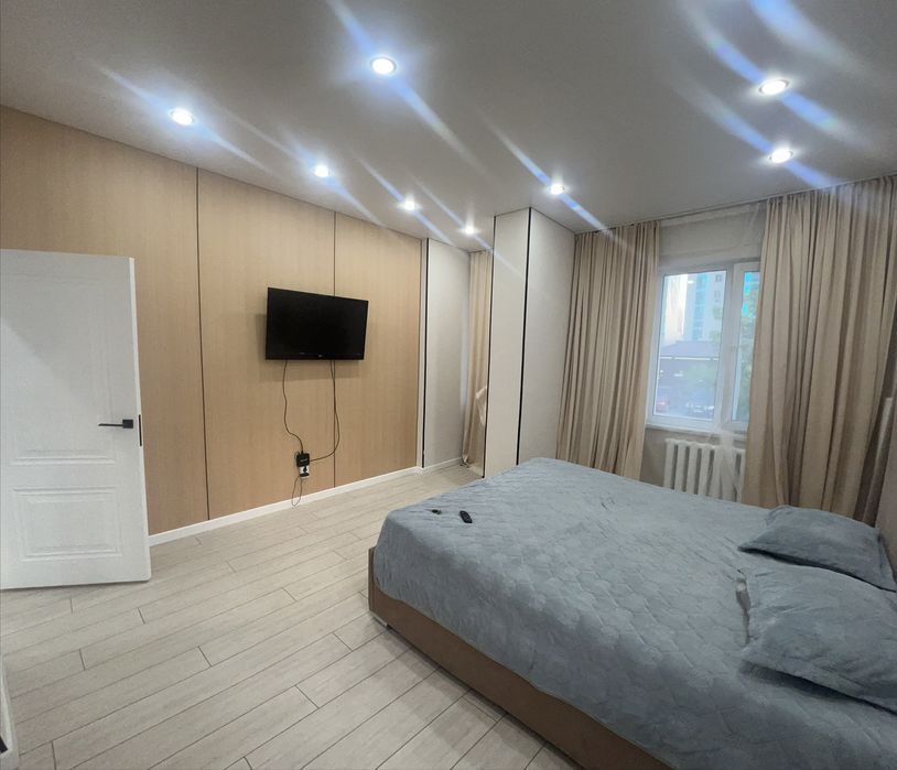 2х комн квартира посуточно в центре Левого берега возле Байтерека