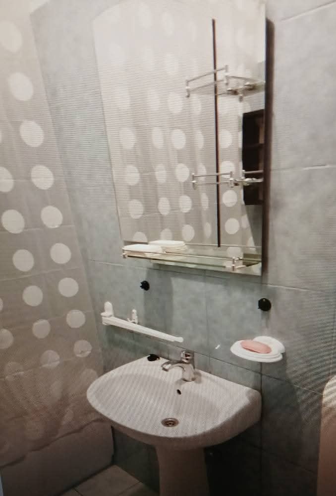 Persoană Fizică Dau în Chirie Apartament