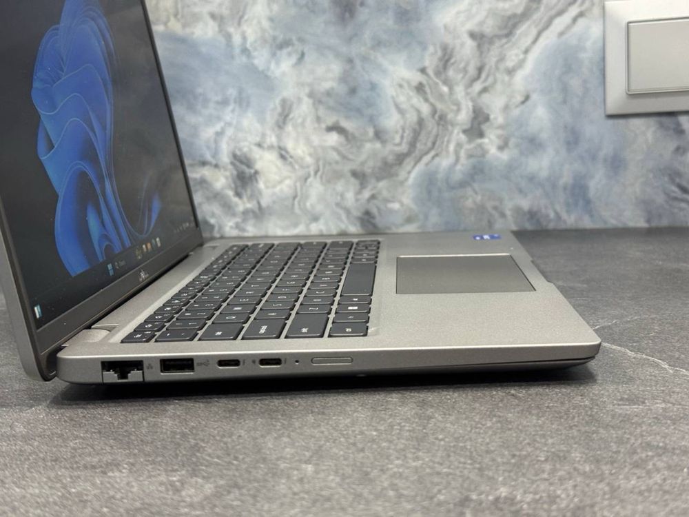 Dell Latitude 5440 i5-1335U / 16 / 256 SSD M2