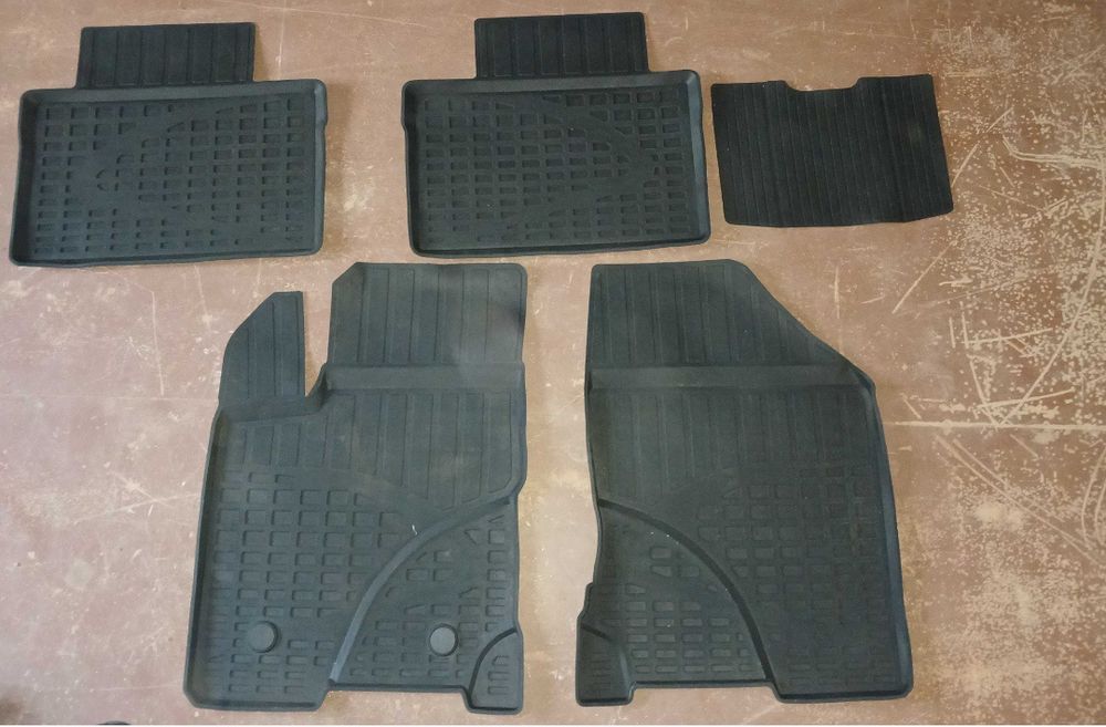Коврики в салон Веста